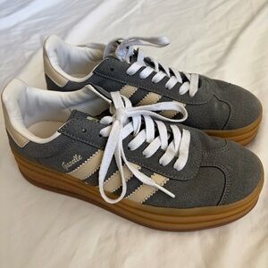 Adidas Gazelle Platform Sneakers Gray Suede Gum Sole Women’s 7.5
